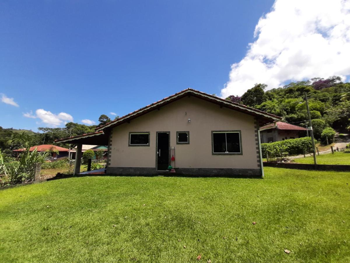 Casa Rosa Lumiar, Cachoeira Particular E Fazendinha المظهر الخارجي الصورة