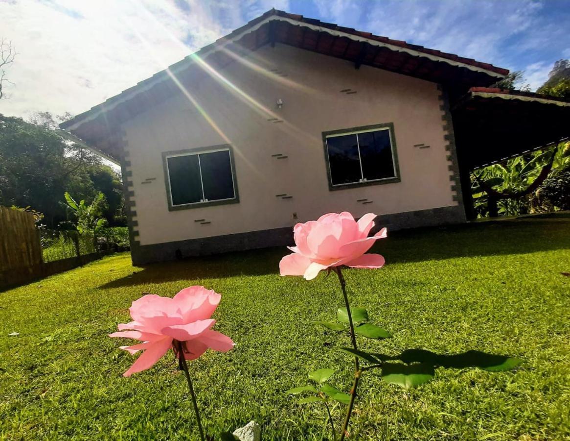 Casa Rosa Lumiar, Cachoeira Particular E Fazendinha المظهر الخارجي الصورة